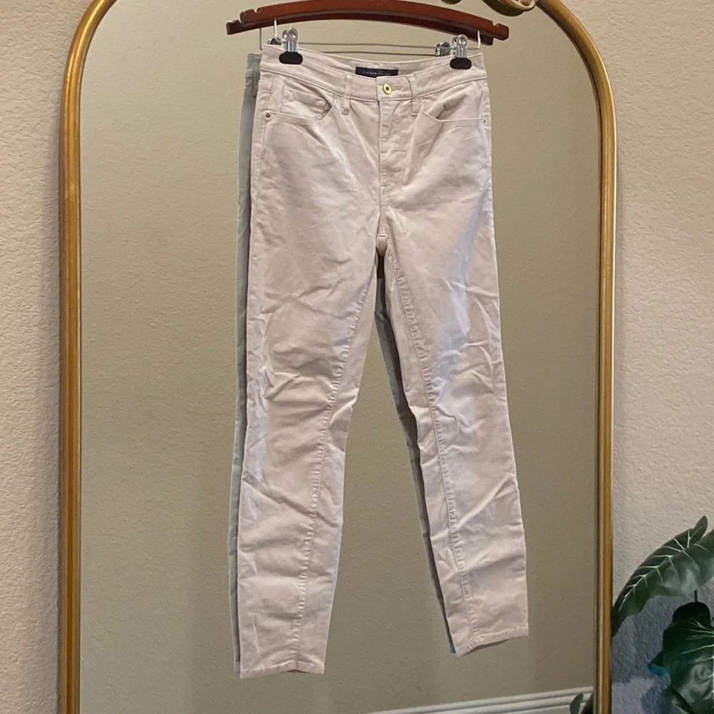 Tommy Hilfiger High Rise Tribeca Skinny Corduroy Pants Color: Cream Size 6